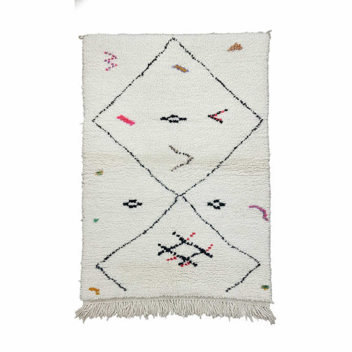 Tapis laine blanc avec touche de couleur