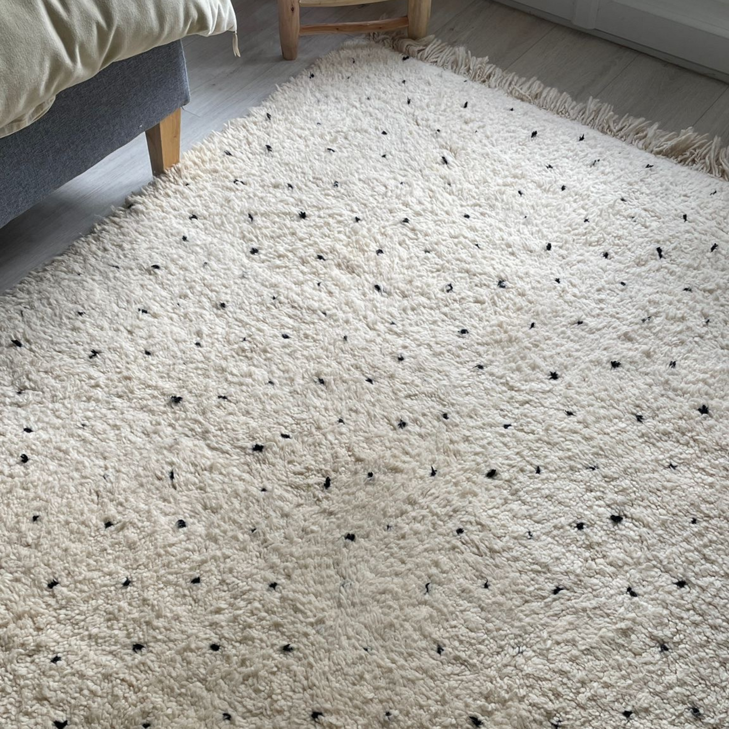 grand tapis laine blanc et noir 